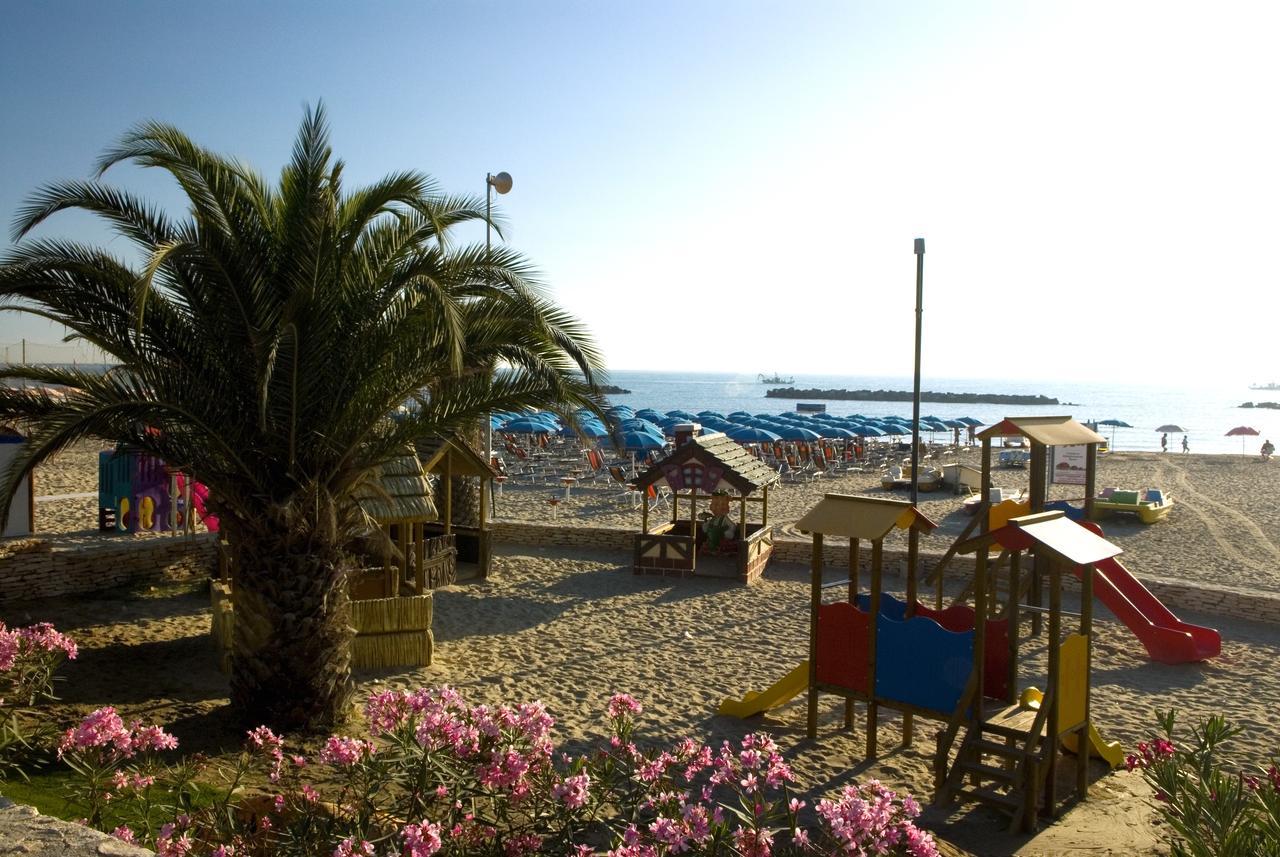 Hotel Dino San Benedetto del Tronto Exterior foto
